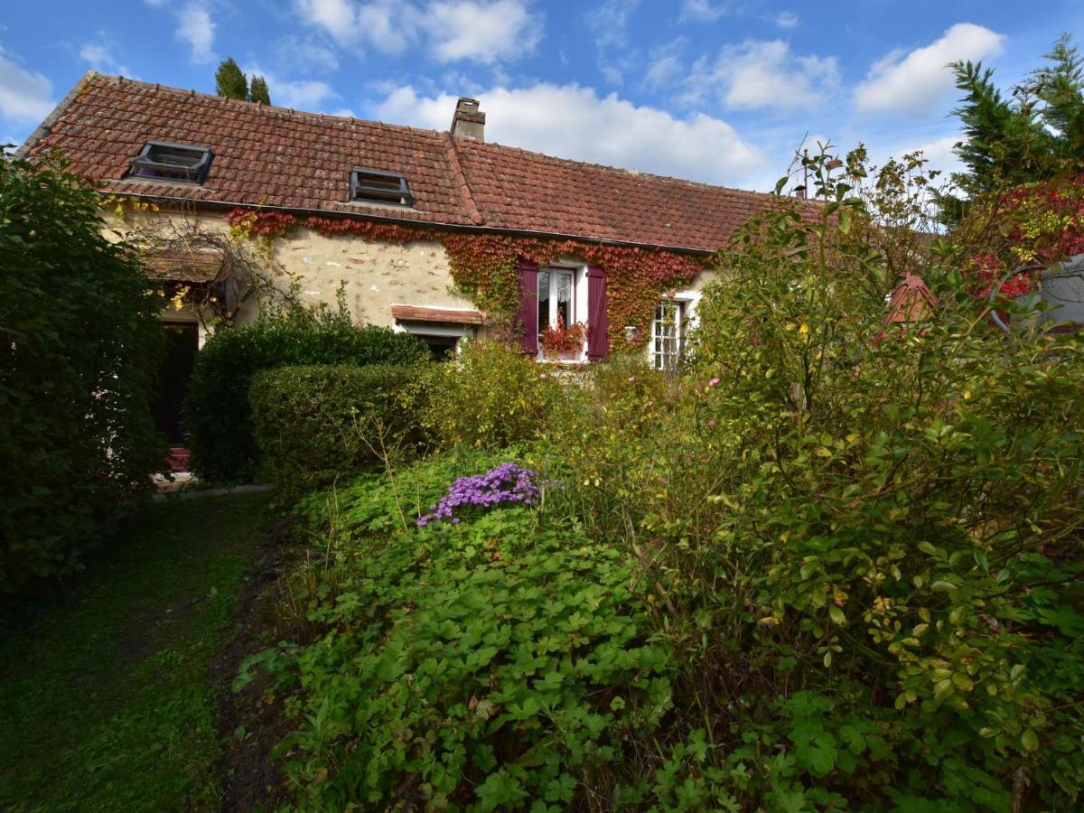 Charming Holiday Home Mezy-Moulins Exterior foto