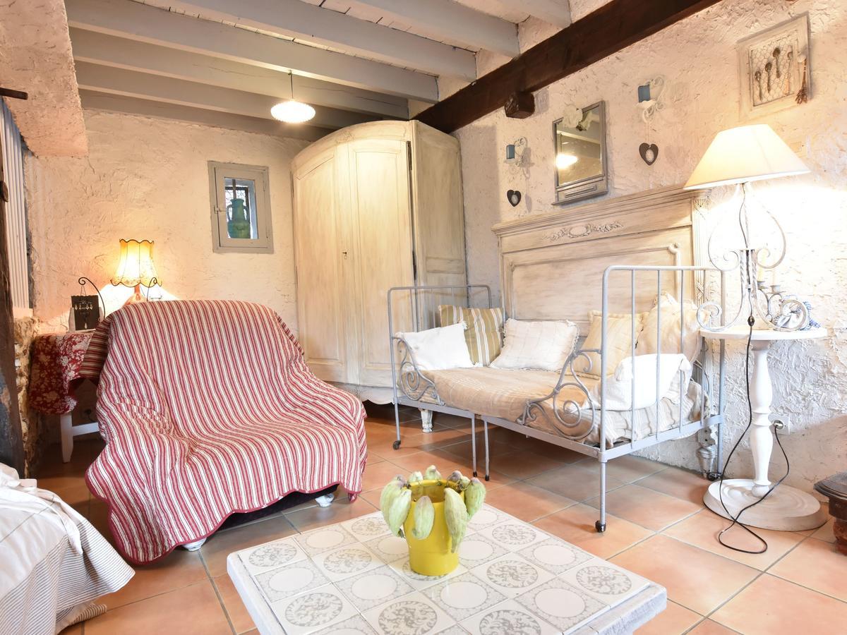 Charming Holiday Home Mezy-Moulins Exterior foto